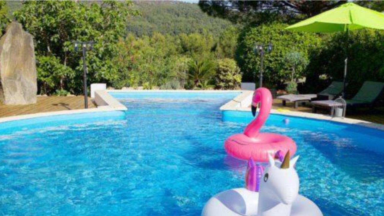La Villa Du Menhir Chambre D'Hotes Bize-Minervois Bagian luar foto