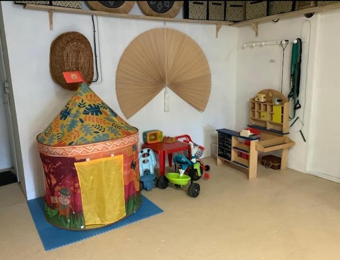 La Villa Du Menhir Chambre D'Hotes Bize-Minervois Bagian luar foto